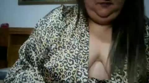 Nicholle online show from 04.23.26