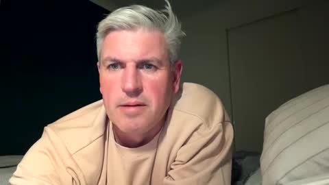 nick578320 online show from 04.22.26