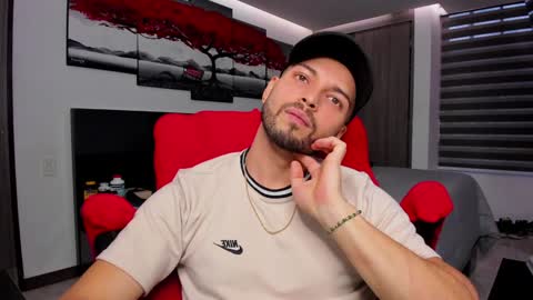 Snapshot of nick_klaus chatting on 01.08.25 Nick Klaus online show from 01.08.25