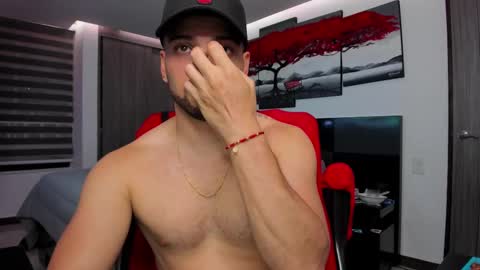 Snapshot of nick_klaus chatting on 09.24.25 Nick Klaus online show from 09.24.25