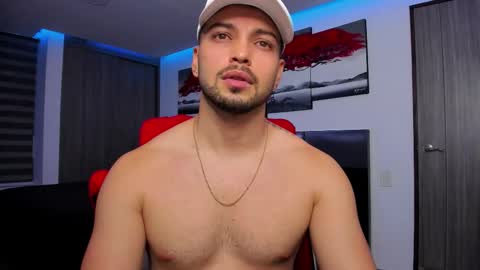 Snapshot of nick_klaus chatting on 10.03.25 Nick Klaus online show from 10.03.25