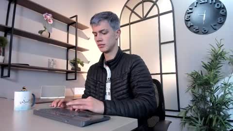 Nick  online show from 10.04.25