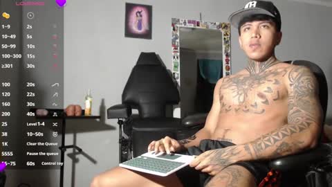 Snapshot of nickhot0609 chatting on 12.30.24 Nickhot0609 online show from 12.30.24