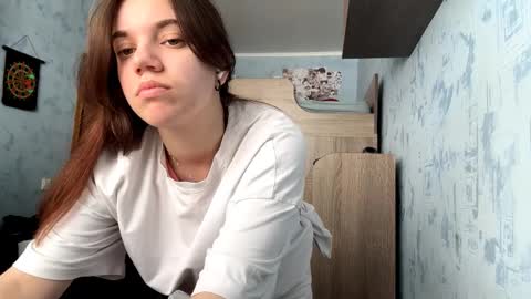 Snapshot of nickihickox chatting on 04.05.26 Jin online show from 04.05.26