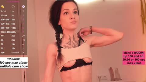 Karolina online show from 10.29.25