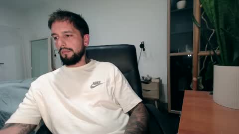 Nick maxx online show from 10.31.25