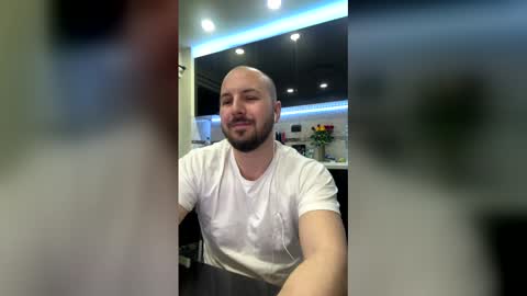 Snapshot of nickolas22 chatting on 02.14.26 Julian online show from 02.14.26