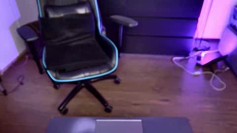 Nico online show from 10.07.25