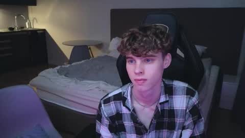 Nicki  Danny online show from 10.10.25