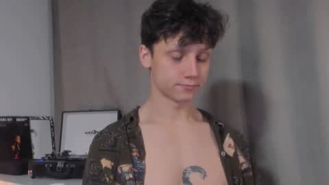 Snapshot of nicky_neal chatting on 12.14.24 Nicky Neal online show from 12.14.24