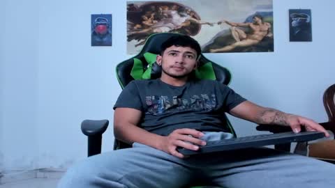 Snapshot of nicky_vance chatting on 03.04.25 nicky online show from 03.04.25