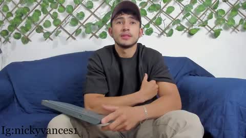 Snapshot of nicky_vance chatting on 03.07.25 nicky online show from 03.07.25