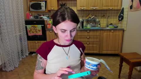 Nicky Weekends online show from 02.11.25