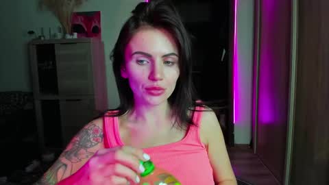 Nicky Weekends online show from 03.12.25