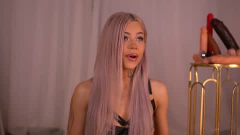 Nicky online show from 09.16.25