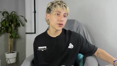 Nico  online show from 10.28.25