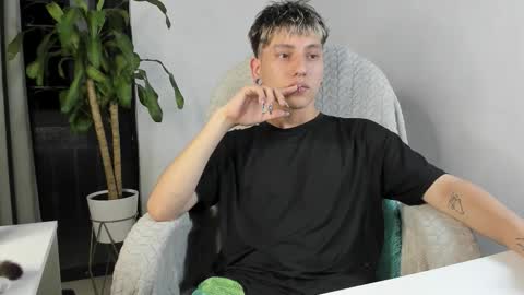 Nico  online show from 11.17.25