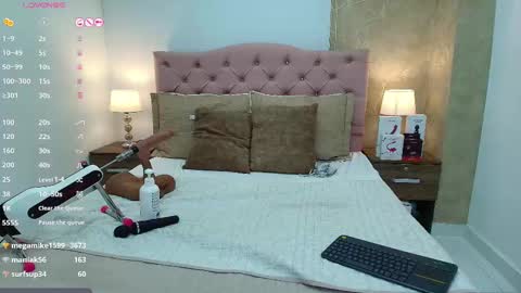 Nicol Alvarez online show from 02.09.25