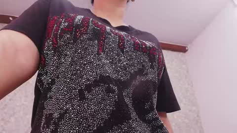 Snapshot of nicol_ferrer chatting on 12.29.24 Nicol online show from 12.29.24