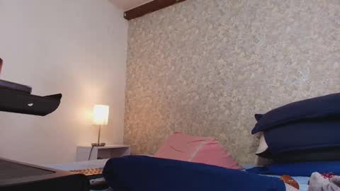 Snapshot of nicol_ferrer chatting on 09.20.25 Nicol online show from 09.20.25