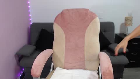 nicole Storm online show from 09.09.25