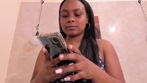 Snapshot of nicol_villa_ chatting on 01.21.25 Nicol Villa online show from 01.21.25