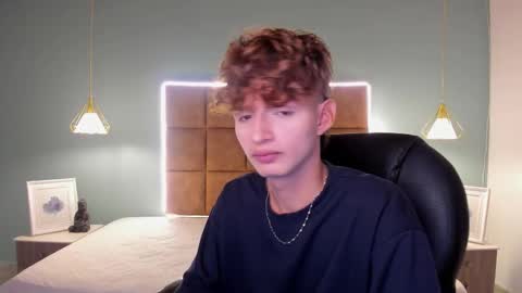 nicolasferrer18 online show from 11.17.25