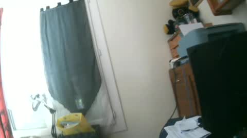 Snapshot of nicolasllavfrouen chatting on 06.15.26 nicolasllavfrouen online show from 06.15.26