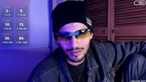 nicolasrodrii online show from 10.25.25