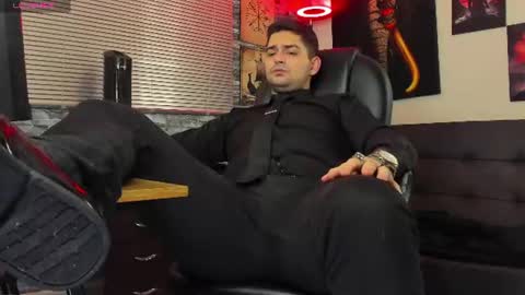 Snapshot of nicolass_fellener chatting on 06.25.26 Nicolas Fellener online show from 06.25.26