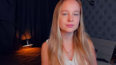 Nicoletta online show from 09.09.25