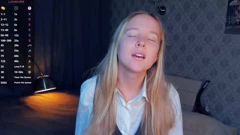 Nicoletta online show from 09.23.25