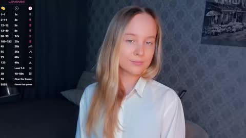 Nicoletta online show from 09.25.25