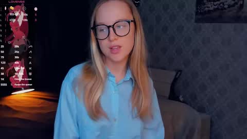 Nicoletta online show from 10.12.25