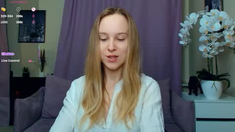 Nicoletta online show from 04.03.26