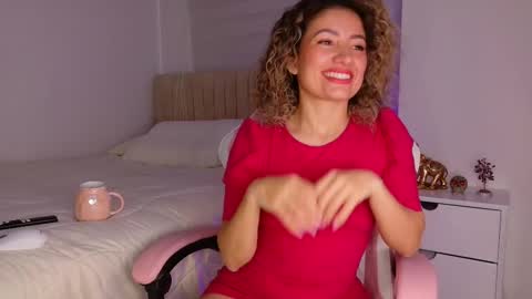 Snapshot of nicolblossom_ chatting on 11.06.25 Nicol online show from 11.06.25