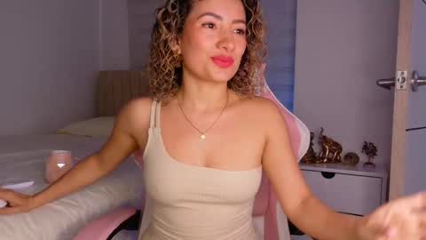 Snapshot of nicolblossom_ chatting on 11.11.25 Nicol online show from 11.11.25