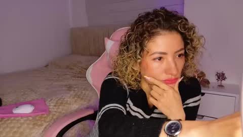 Snapshot of nicolblossom_ chatting on 11.21.25 Nicol online show from 11.21.25