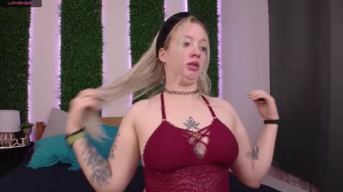 Nicole online show from 01.19.25