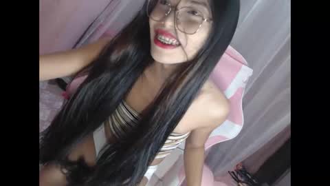 nicole_ashley69 online show from 01.06.26