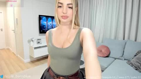 Nicole online show from 12.17.25