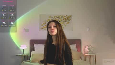 Snapshot of nicole_broown chatting on 10.15.25 Nicole online show from 10.15.25