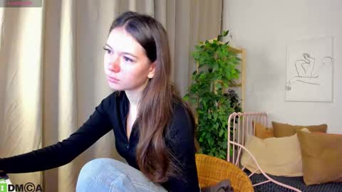 GMT7TueWedThSu 0300am-0900am. Sa 1000am-0400pm online show from 09.09.25