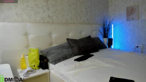 GMT7TueWedThSu 0300am-0900am. Sa 1000am-0400pm online show from 10.15.25