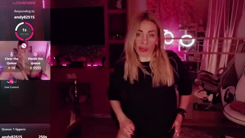 Nicole online show from 10.04.25