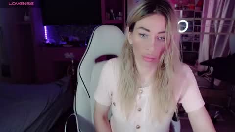 Nicole online show from 06.21.26