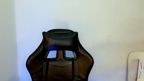 nicole_kiss01 online show from 03.01.25