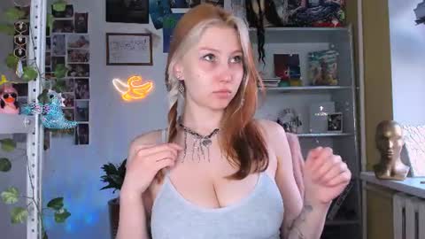 Snapshot of nicole_matt chatting on 07.12.26 Nicole online show from 07.12.26