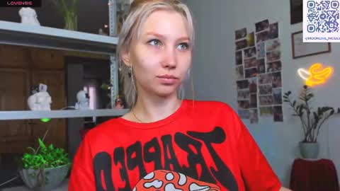 Snapshot of nicole_matt chatting on 07.23.26 Nicole online show from 07.23.26