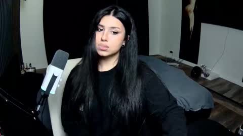 Snapshot of nicole_parshikova chatting on 03.01.26 My name is Nicole. I m completely new here online show from 03.01.26